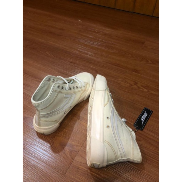 Johnson Galaxy Pro High Cut Milky BNIB - Sepatu Sneakers Casual