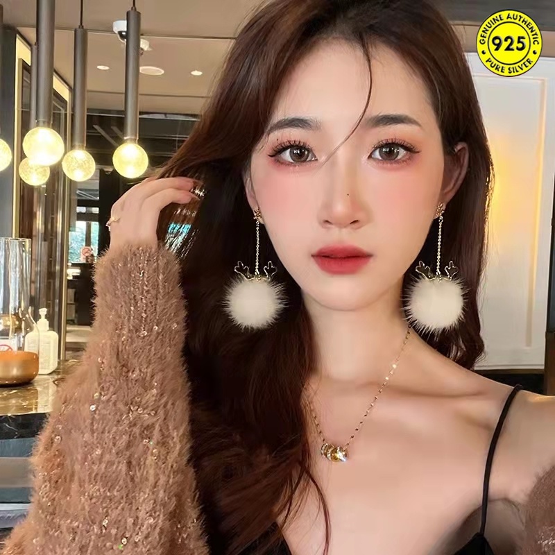 Anting Tusuk Gantung Wanita Desain Snowflakebola Bulu Wol Gaya Musim Gugurdinginnatal Untuk Hadiah