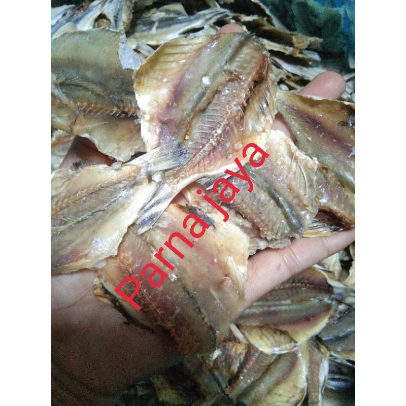 

ikan gulama belah kecil /ikan peres 1/4kg