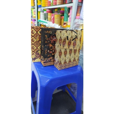 

Paper bag mini batik terlaris dan murah isi 10pcs/kiki