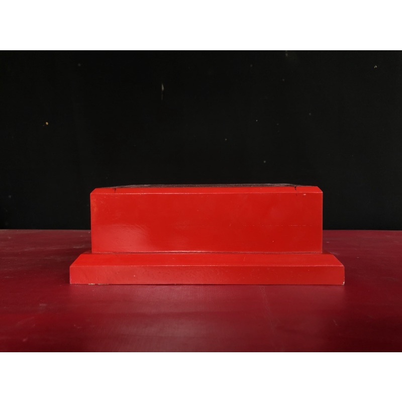 Tatakan Patung GWK Panah