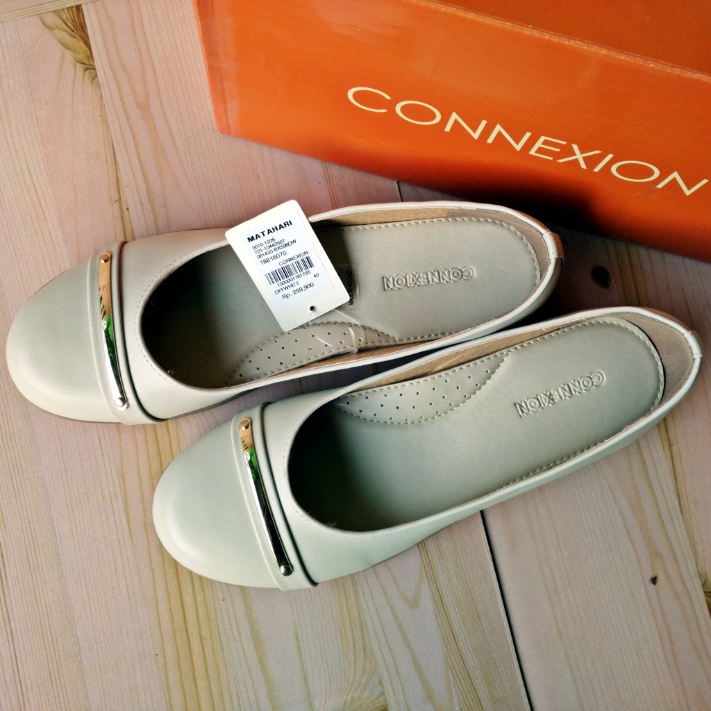 Sepatu Flat Casual Wanita Slip On CONNEXION BK506OW OffWhite Original Matahari
