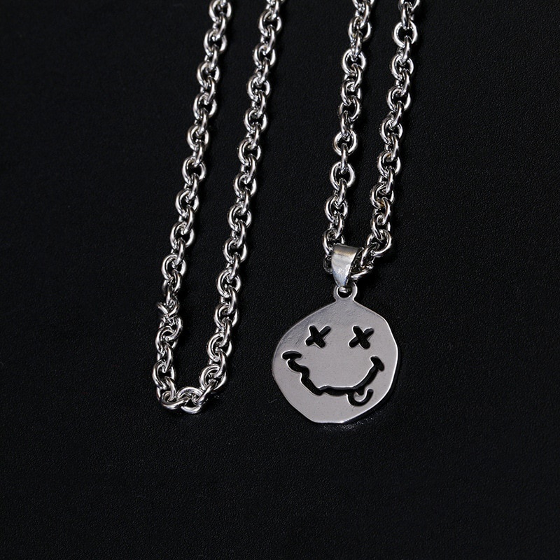 Kalung Rantai Dengan Liontin Smiley Face Gaya Hip Hop Goth Punk Untuk Wanita