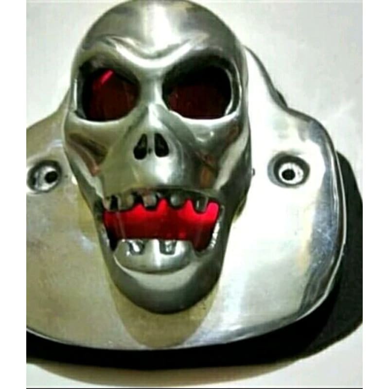 lampu stop variasi tengkorak vespa super 66