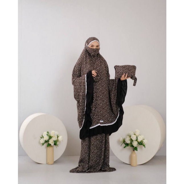 MUKENA RAYON ORI ZLATRA SIGNATURE DITSY GARDEN BLACK