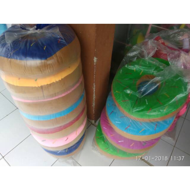 BANTAL donat murah boneka