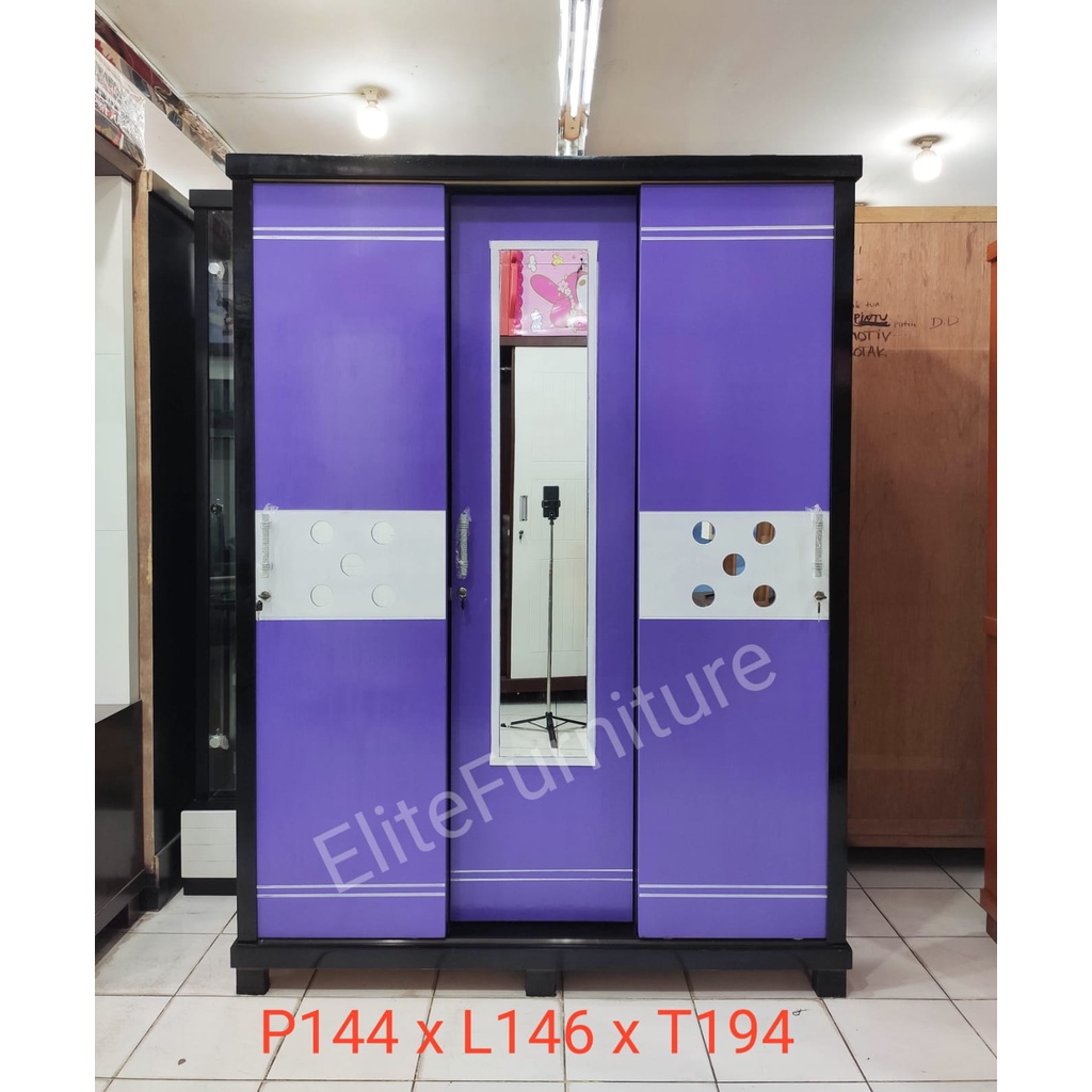 Lemari Pakaian Baju 3Pintu Lemari baju sleding / Lemari Pakaian Sleding / Lemari Baju Murah Ungu