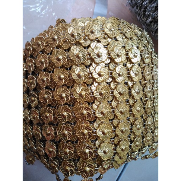 Diamond tikar bunga emas dan perak per yard