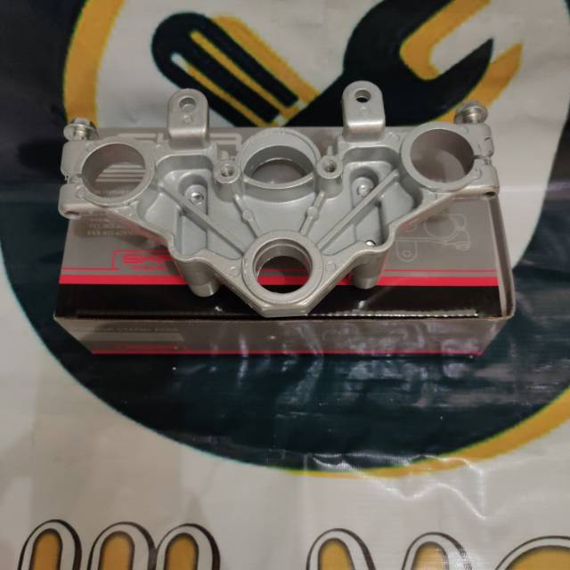 Segitiga Atas Yamaha RX King / Segitiga Bagian Atas Yamaha Rx-king Full Baut