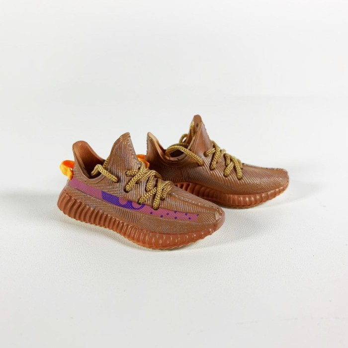 BOOST YEEZY 350 350V2 CLAY 3D SNEAKERS KEYCHAIN MINIATUR
