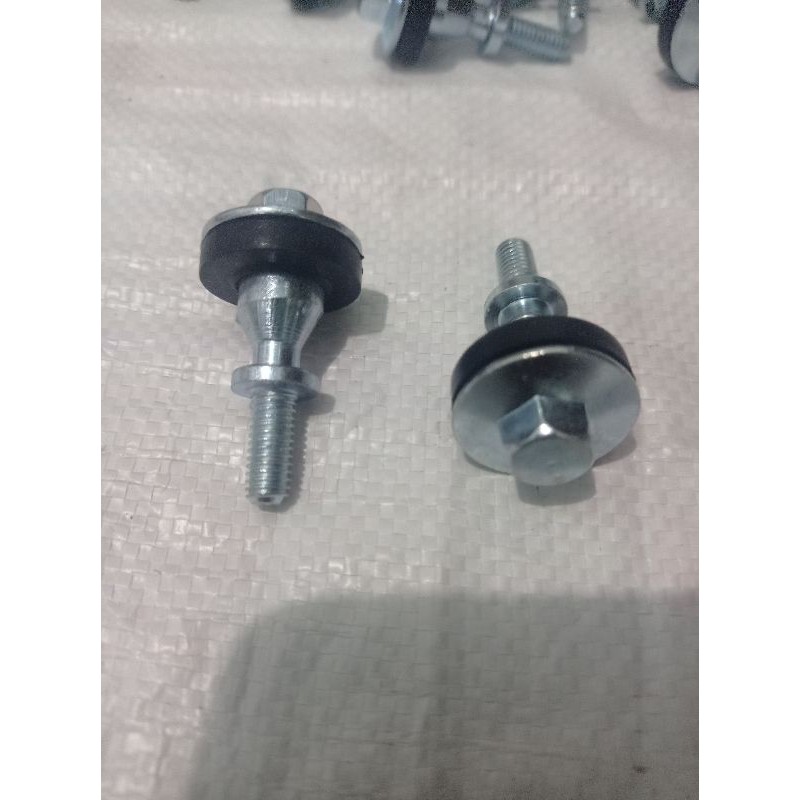 baut silinder head beat,scoopy,Vario,Revo/baut head Revo,beat,scoopy kualitas import