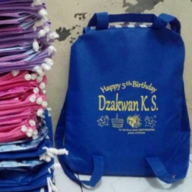 

RANSEL ULTAH SABLON NAMA GOODIE BAG