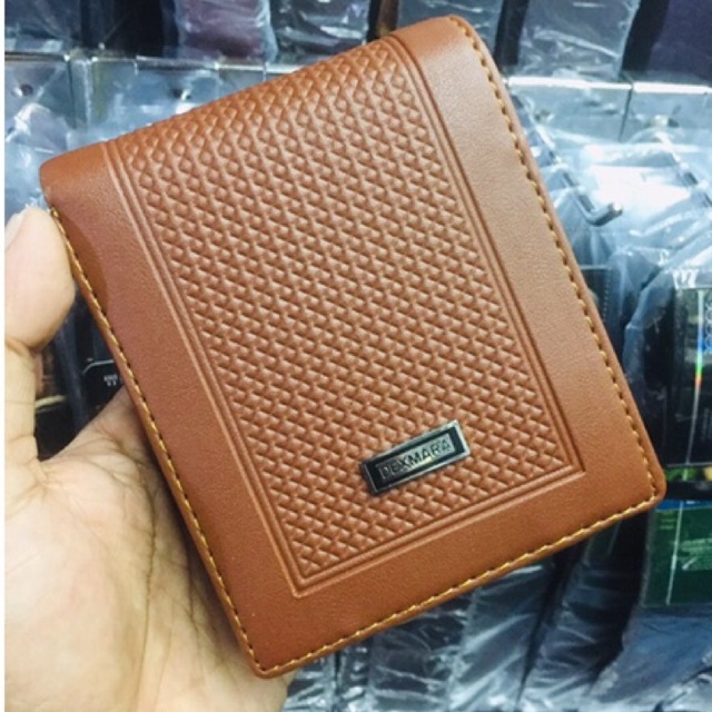 Anton Hilmanto X Dexmara dompet lipat dua bahan kulit sintetis lokal motif embos full logo #dompet #dompetlipat #dompetlokal #dompetpria #dompetcowok