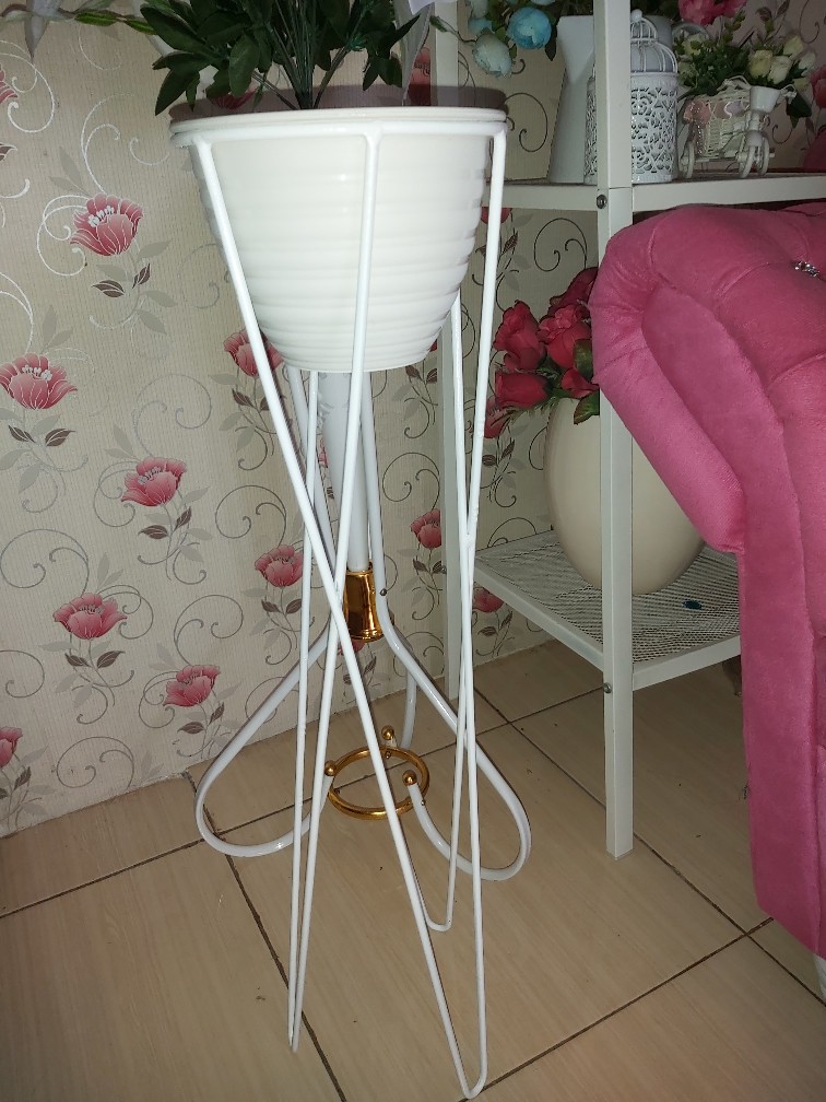 Standing Pot Besi 70cm Diameter 18cm / Rak Bunga Besi / Standing Planter