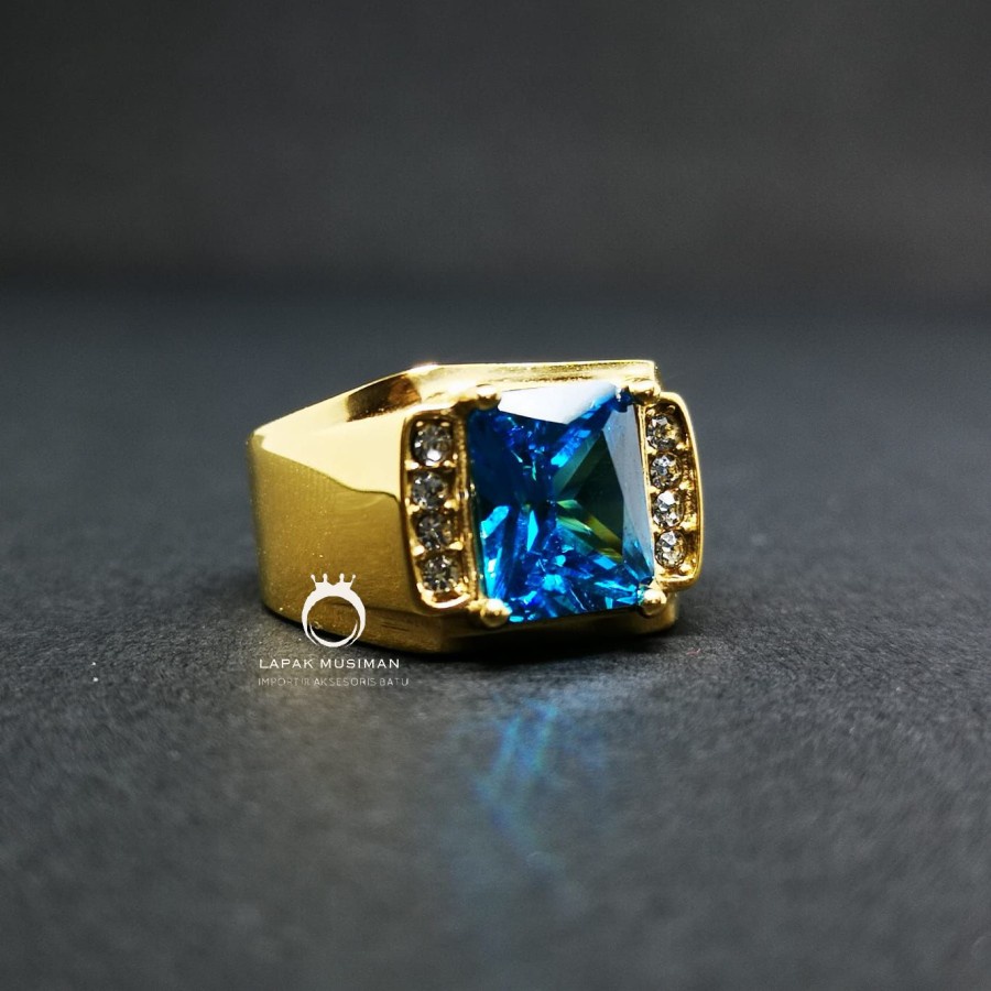 [Bayar Di Tempat ] Cincin Pria Titanium Warna Silver Gold Anti Karat Batu Blue Topaz