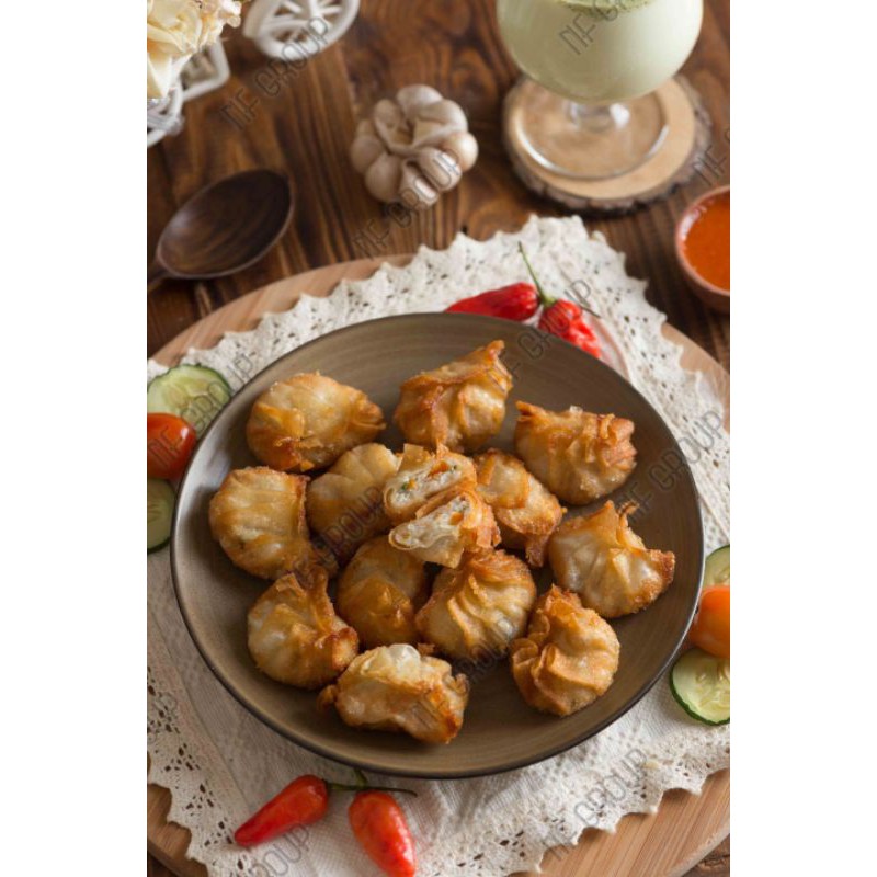 

Dumpling Udang isi 10 / Gyoza plus chili oil