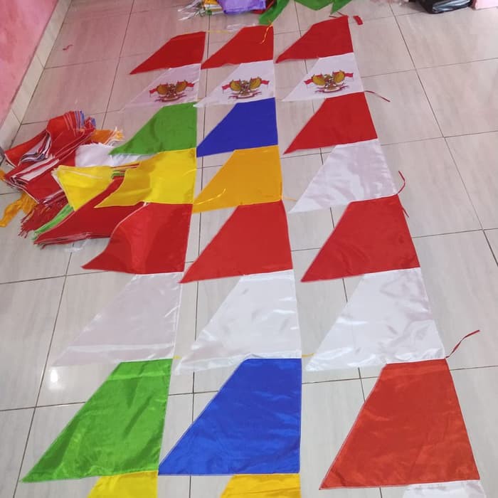 Jual Bendera Umbul Umbul Merah Putih Umbul Umbul Warna Bendera Merah Putih Bendera Umbul Umbul