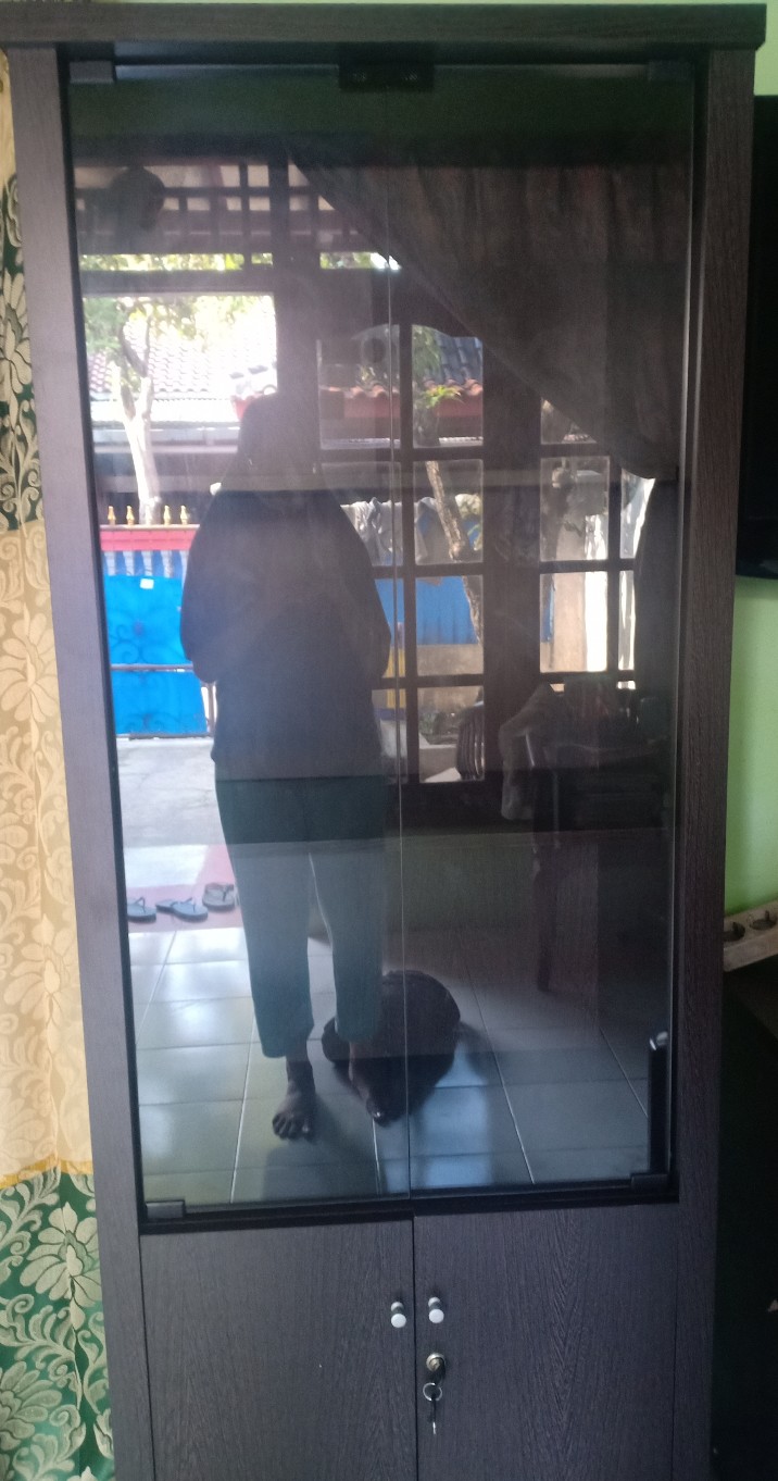 Lunar Furniture - Lemari Buku 3 Rak Pintu Swing Lbc 46