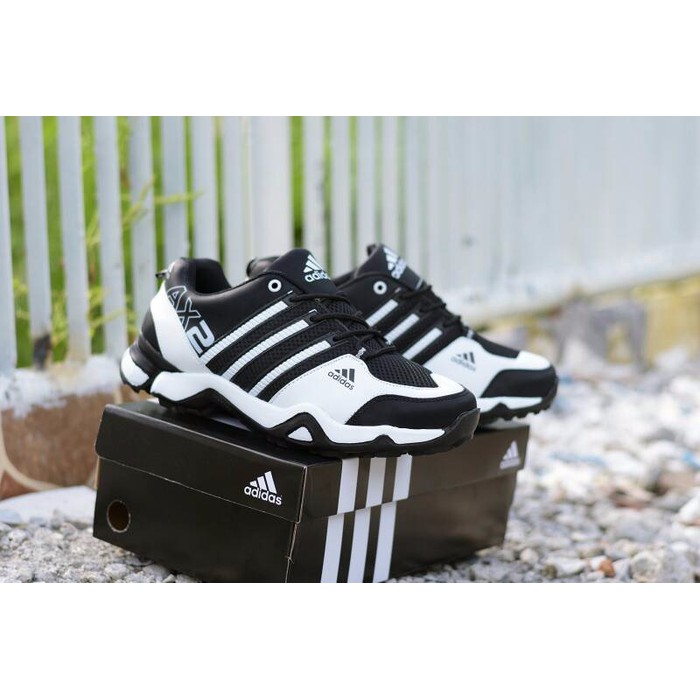 Sale Sepatu Sport Adidas AX2 Hitam Putih / Joging / Lari / Olahraga Pria Wanita