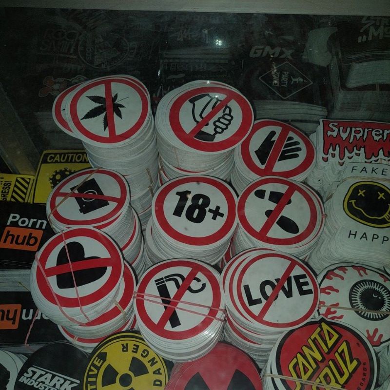 STIKER DILARANG