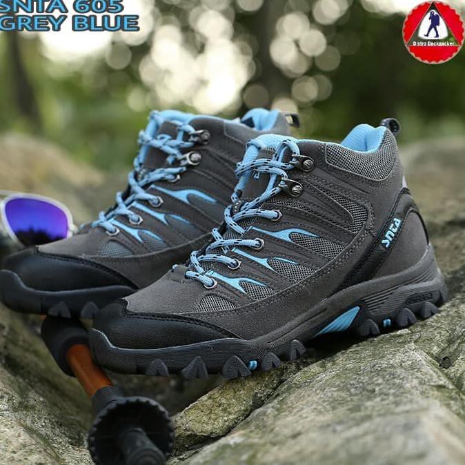 Sepatu Gunung Wanita Snta 605