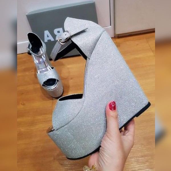 BINE SENDAL WEDGES 15cm GLITTER WEDGES MEWAH
