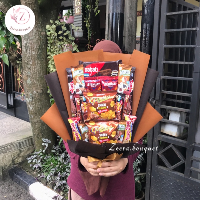 (B7) Bouquet snack/bucket snack/buket snack [INCLUDE: Greeting card+packing]