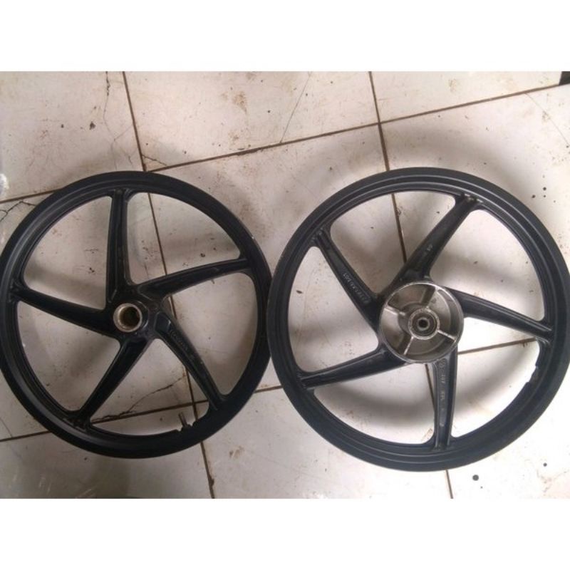 Velg Racing Set Depan Belakang Honda Bleade New doble disc / ORIGINAL