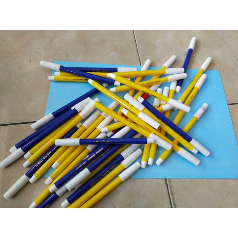 Spidol kecil/Spidol permanent kecil/Pensil type Artline. Warna MERAH, KUNING, HIJAU, BIRU, HITAM