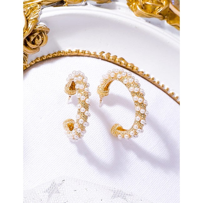 LRC Anting Tusuk Fashion Gold C-shaped Pearl Earrings F29137