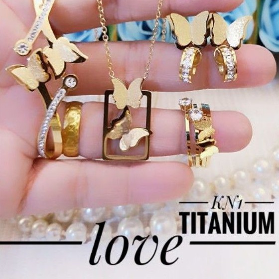 Titanium set perhiasan kupu x3