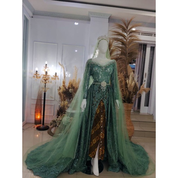 Kebaya pengantin hijau wardah ekor terpisah plus jubah dan veil