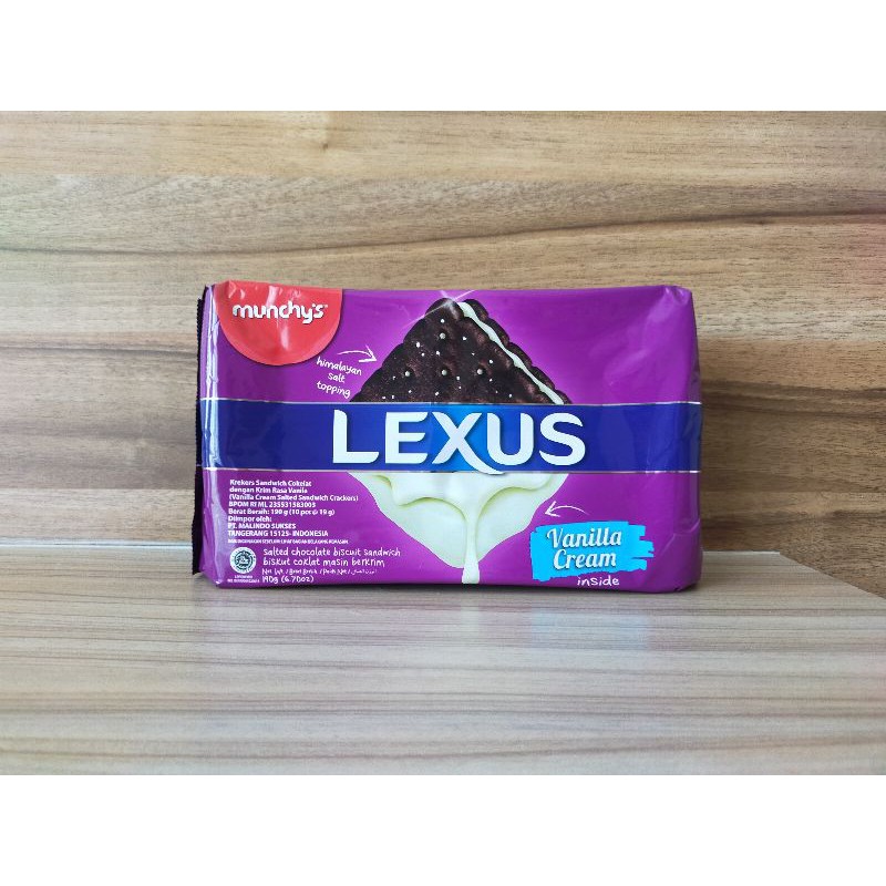 

Munchy's lexus biscuit sandwich rasa coklat / keju / vanila cream