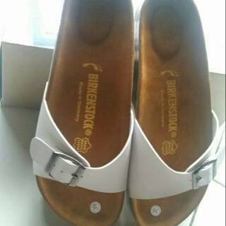  Sandal  wanita sandal  cewek sandal  Birkenstock  madrid putih 