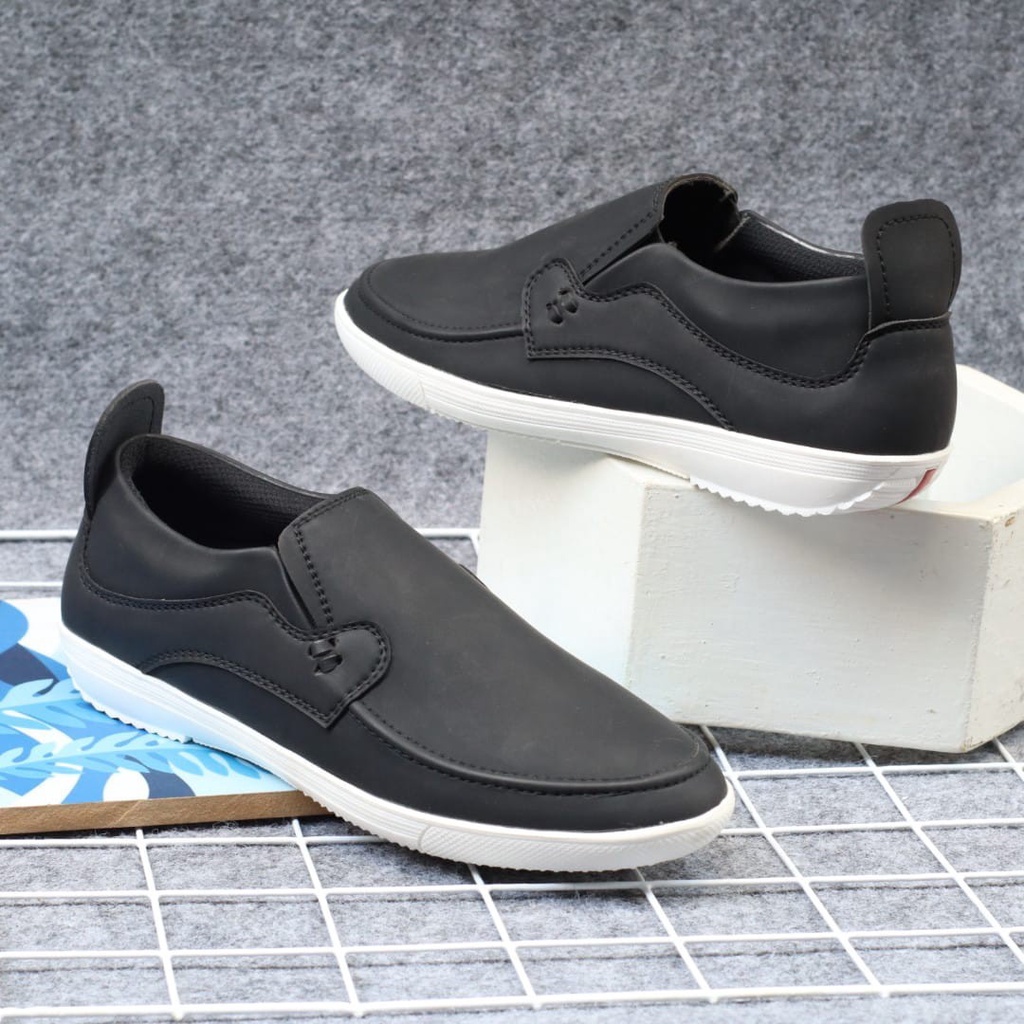 Enoz X Shaka - Sepatu Slip On Pria Original Kulit Synthetic PU Casual Formal Kerja Slop Cowok Branded Ori Distro Kasual Keren Modis Nyaman