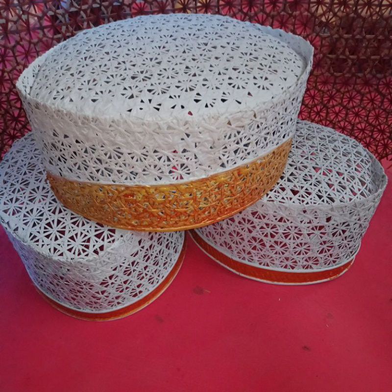 songkok anyaman bambu putih