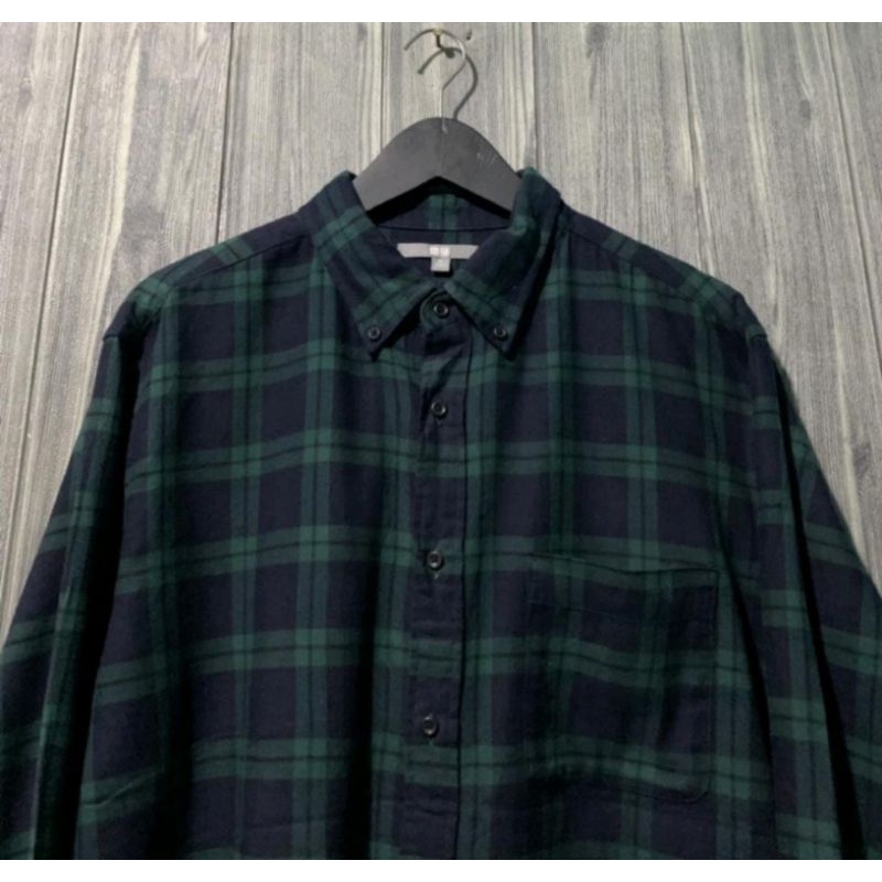 flanel uniqlo hijau