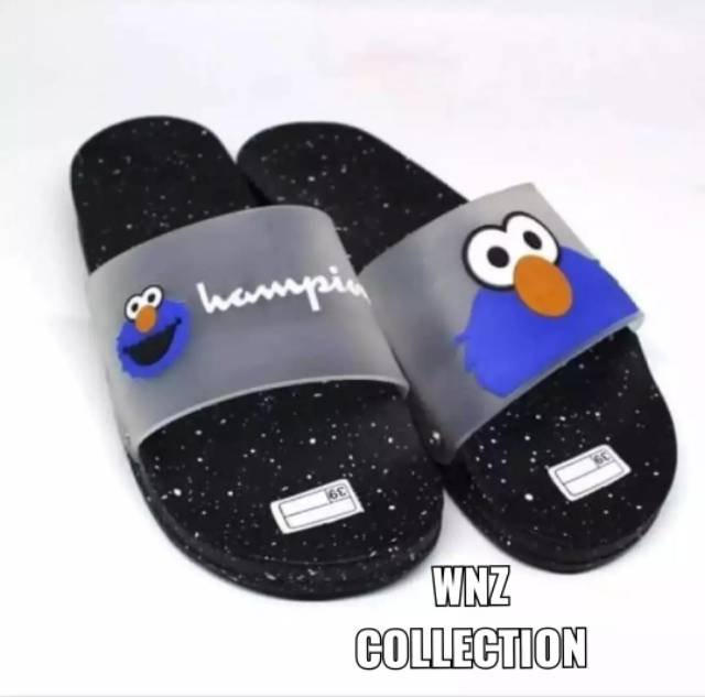 WnZcollection / Sandal Wanita Elmo Hitam / Sandal Elmo Karet / Sandal Flat Wanita / Sandal Bintik