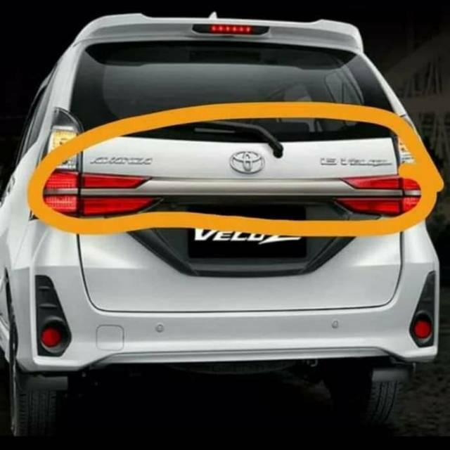 Trunklid grand avanza veloz 2019 + reflektor ORI