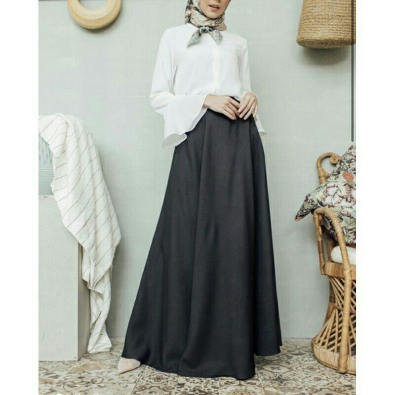 Gianna Skirt Wearing Klamby