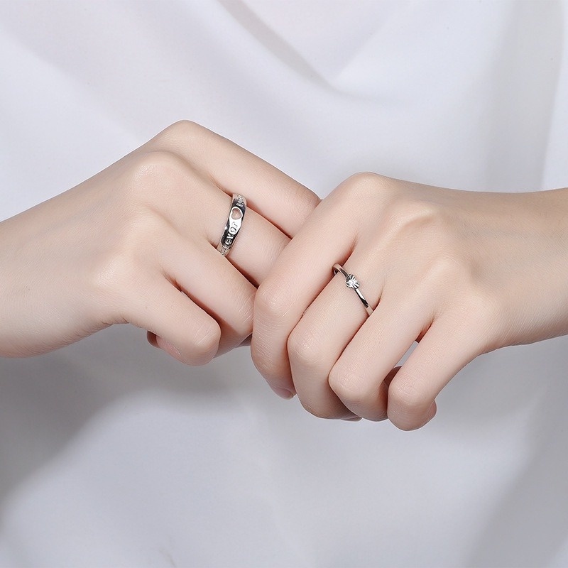 Sepasang Cincin Couple Bahan S925 Sterling Silver Aksen Batu Gelombang Enam Cakar Gaya Korea Untuk Hadiah Pernikahan