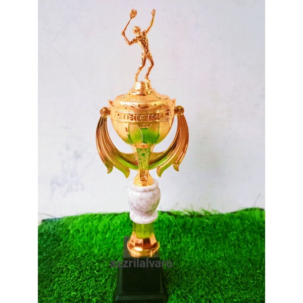 Terbaru piala royal + onix 7cm patung badminton body import.