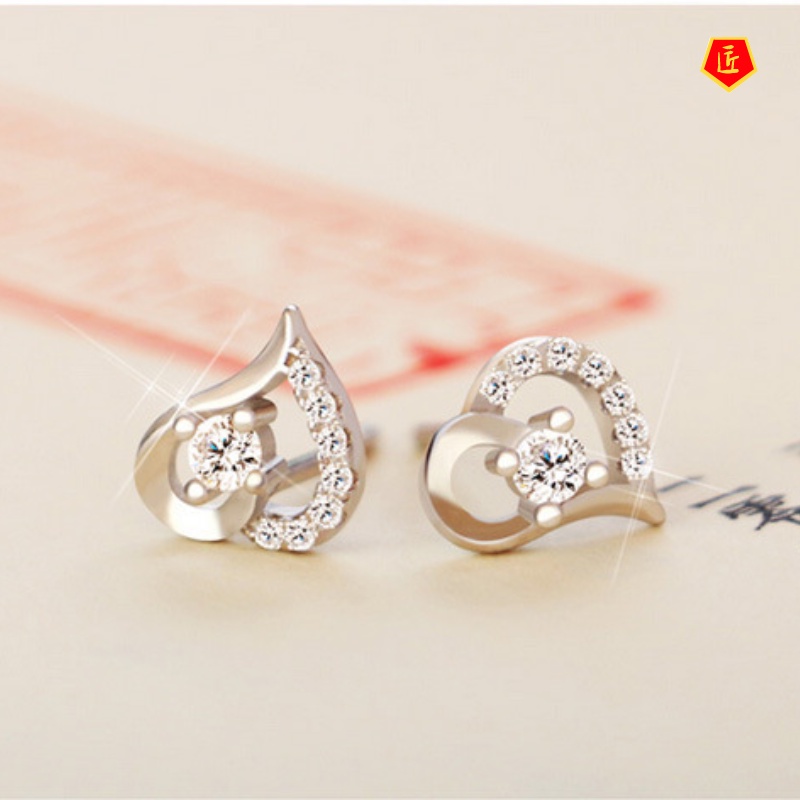 [Ready Stock]Women's Heart-Shaped Fashion Silver Stud Earrings