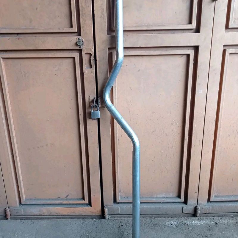 Sambungan pipa knalpot belakang gardan 144 cm galvanis