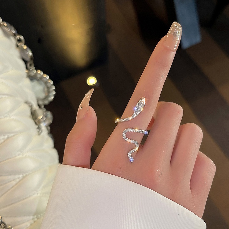 Cincin Model Terbuka Desain Ular Bahan Alloy Gaya Korea Untuk Wanita