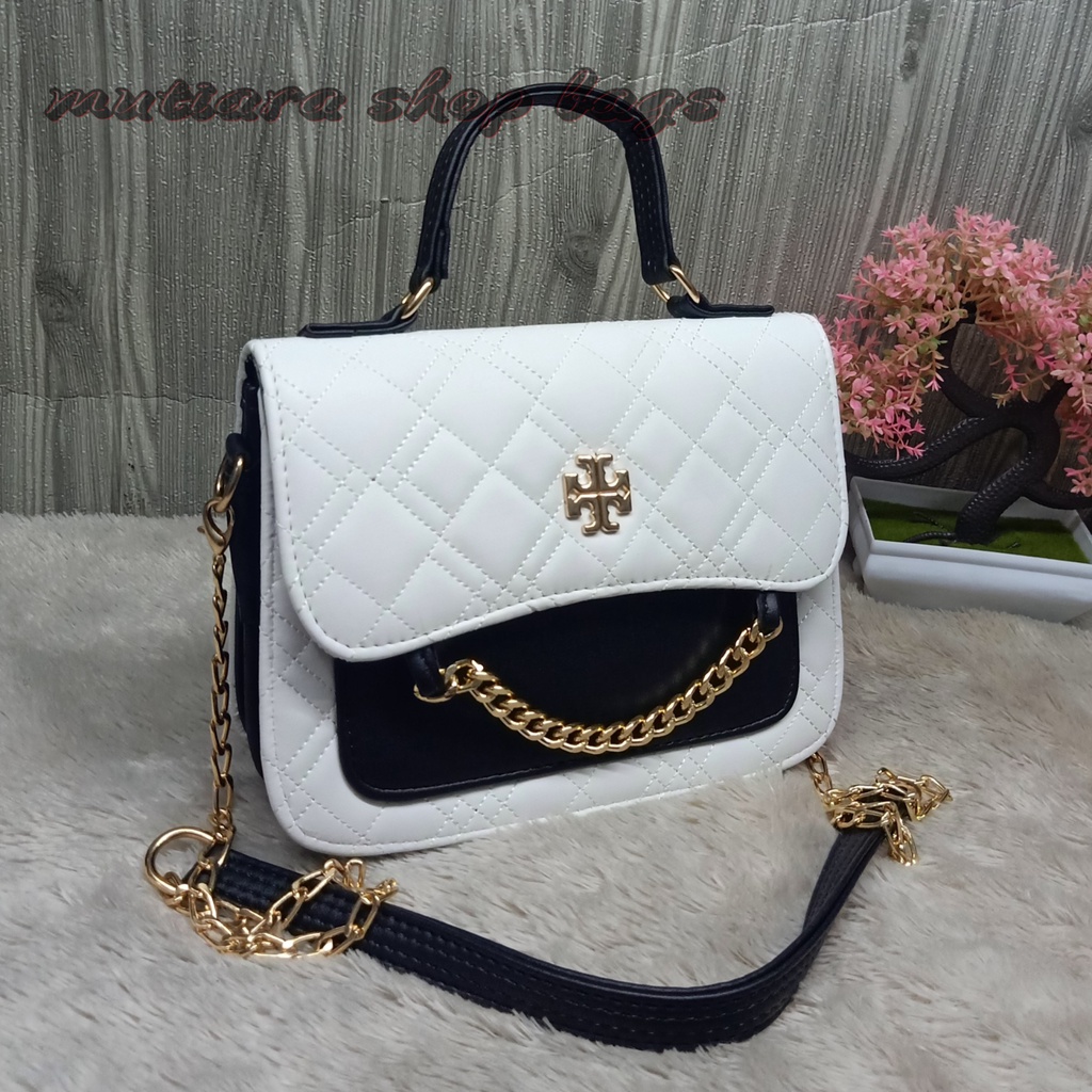 New Model!!! Tas Selempang Korea Black White  Bordir Torri2 Full Acc Import Tali Rantai Kombinasi