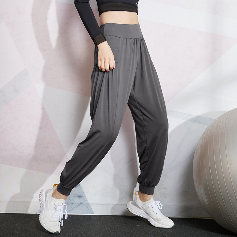 ladies joggers with pockets