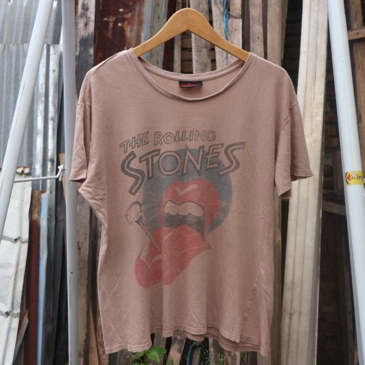 KAOS BAND ROLLING STONES SECOND BEKAS