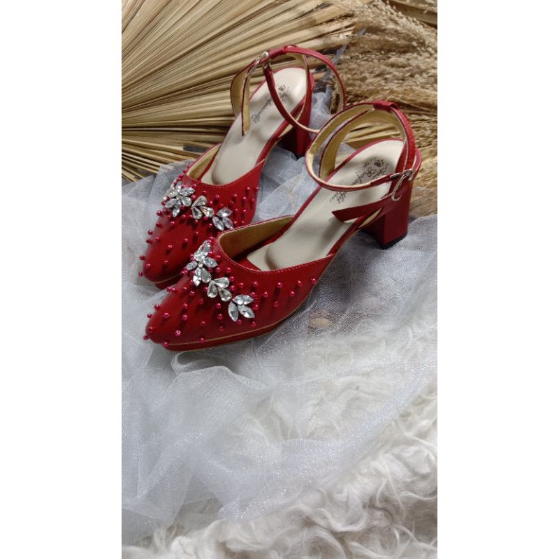 sepatu mingka merah maroon sepatu cantik hak tahu sepatu wedding