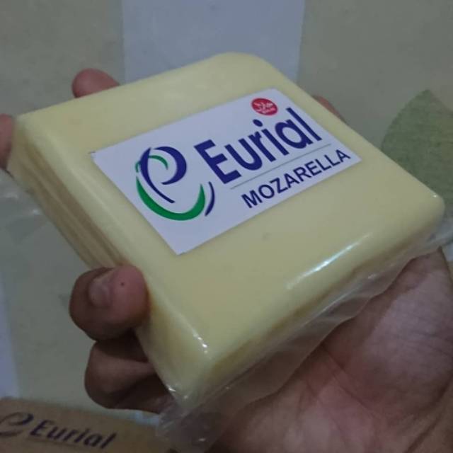 

Keju mozarella eurial kemasan 250g